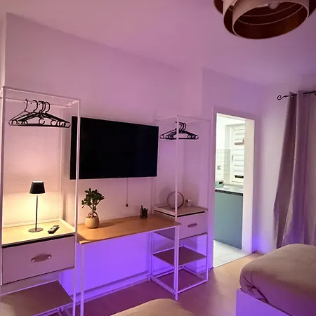 Modernes Wohlfuehl-apartment Fuer 4 Personen Appartement